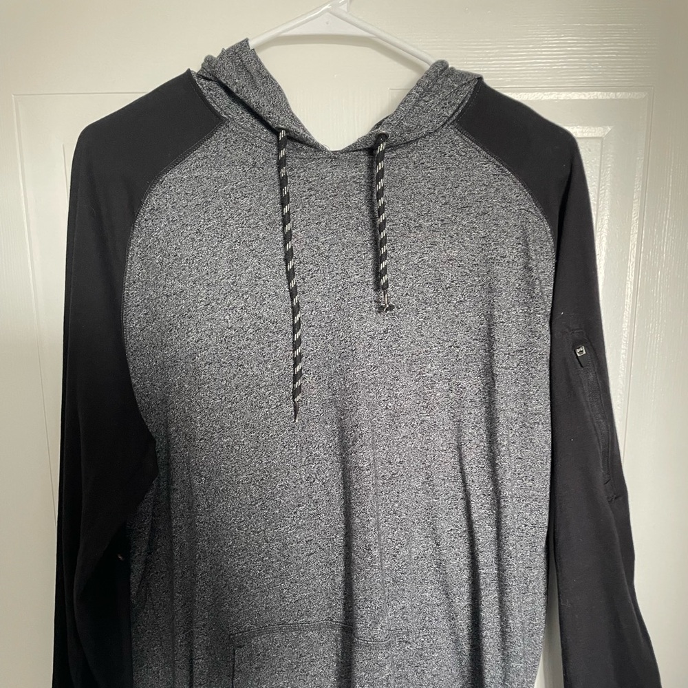 Men’s grey hooded shirt (fits like medium)
